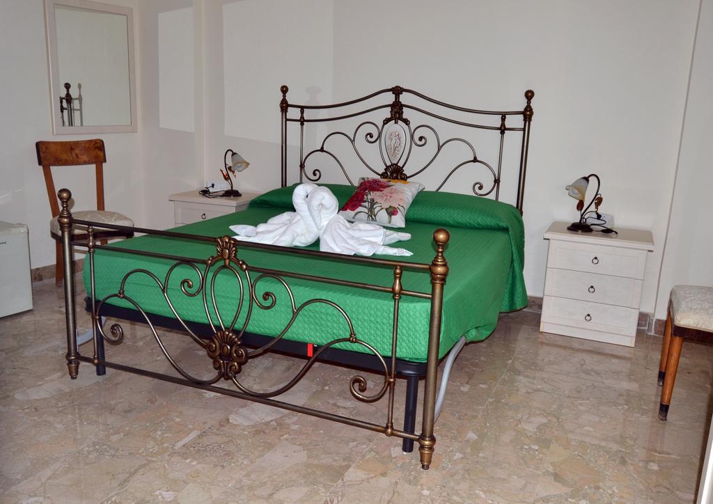 Palazzo Graziano Hotel Terrasini Kültér fotó